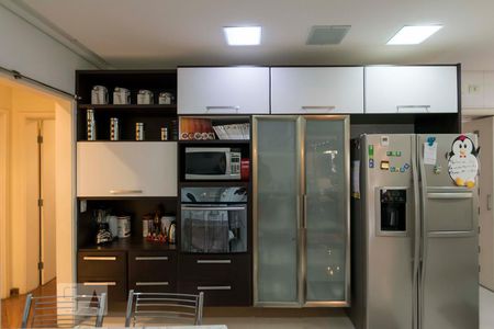 Apartamento à venda com 214m², 3 quartos e 3 vagasCozinha (Armários)