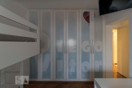Apartamento à venda com 214m², 3 quartos e 3 vagasSuíte 2 (Armários)