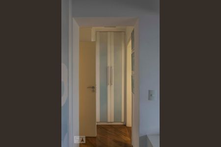 Apartamento à venda com 214m², 3 quartos e 3 vagasSuíte 2 (Armários)