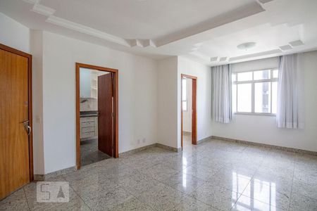 Sala de apartamento para alugar com 2 quartos, 100m² em Centro, Belo Horizonte