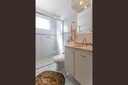 Casa para alugar com 180m², 3 quartos e 2 vagasBanheiro Social 