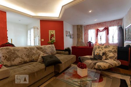 Casa para alugar com 180m², 3 quartos e 2 vagasSala