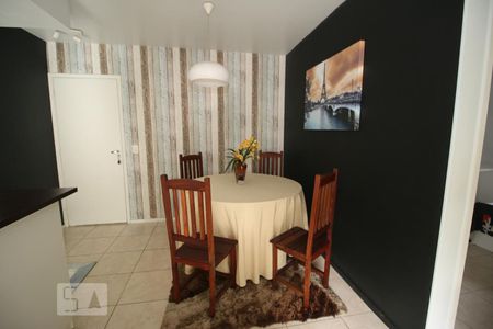 Sala de apartamento para alugar com 3 quartos, 58m² em Pechincha, Rio de Janeiro