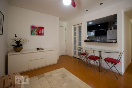 Sala de apartamento para alugar com 1 quarto, 61m² em Jardim Botânico, Rio de Janeiro