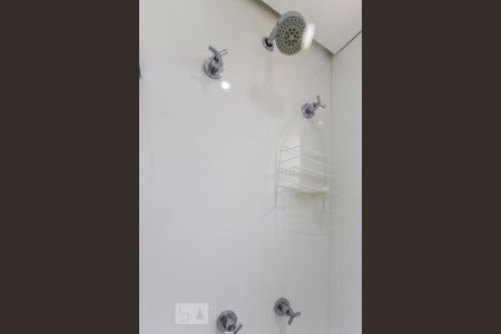 Apartamento à venda com 240m², 3 quartos e 3 vagas Apartamento à venda com 240m², 3 quartos e 3 vagasBanheiro da Suite 1