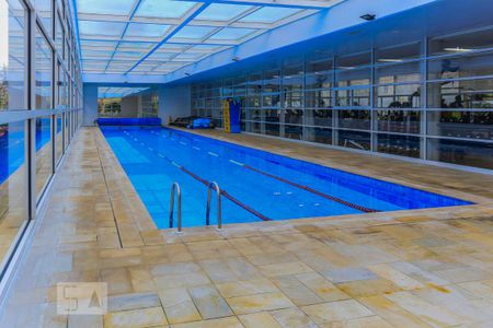 Apartamento à venda com 240m², 3 quartos e 3 vagas Apartamento à venda com 240m², 3 quartos e 3 vagasPiscina Aquecida