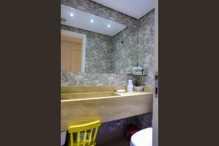 Apartamento à venda com 240m², 3 quartos e 3 vagas Apartamento à venda com 240m², 3 quartos e 3 vagasLavabo