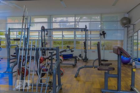 Apartamento à venda com 240m², 3 quartos e 3 vagas Apartamento à venda com 240m², 3 quartos e 3 vagasAcademia
