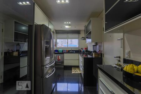 Apartamento à venda com 240m², 3 quartos e 3 vagas Apartamento à venda com 240m², 3 quartos e 3 vagasCozinha