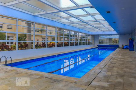 Apartamento à venda com 240m², 3 quartos e 3 vagas Apartamento à venda com 240m², 3 quartos e 3 vagasPiscina Aquecida