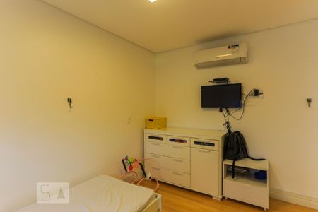 Apartamento à venda com 240m², 3 quartos e 3 vagas Apartamento à venda com 240m², 3 quartos e 3 vagasSuite 1