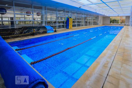 Apartamento à venda com 240m², 3 quartos e 3 vagas Apartamento à venda com 240m², 3 quartos e 3 vagasPiscina Aquecida