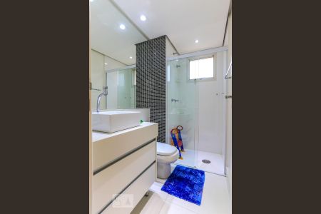 Apartamento à venda com 240m², 3 quartos e 3 vagas Apartamento à venda com 240m², 3 quartos e 3 vagasBanheiro da Suite 1