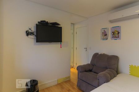 Apartamento à venda com 240m², 3 quartos e 3 vagas Apartamento à venda com 240m², 3 quartos e 3 vagasSuite 2