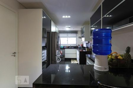 Apartamento à venda com 240m², 3 quartos e 3 vagas Apartamento à venda com 240m², 3 quartos e 3 vagasCopa Cozinha