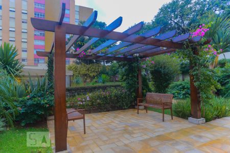 Apartamento à venda com 240m², 3 quartos e 3 vagas Apartamento à venda com 240m², 3 quartos e 3 vagasJardim