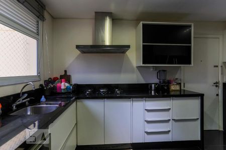Apartamento à venda com 240m², 3 quartos e 3 vagas Apartamento à venda com 240m², 3 quartos e 3 vagasCozinha