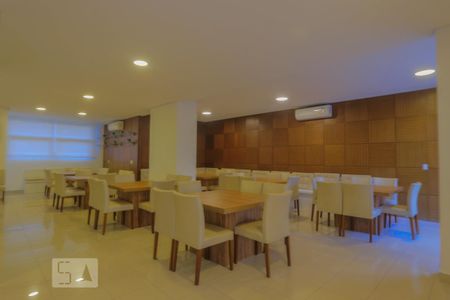 Apartamento à venda com 240m², 3 quartos e 3 vagas Apartamento à venda com 240m², 3 quartos e 3 vagasSalão de Festa
