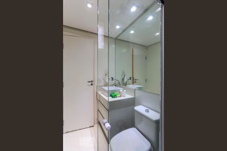 Apartamento à venda com 240m², 3 quartos e 3 vagas Apartamento à venda com 240m², 3 quartos e 3 vagasBanheiro da Suite 1