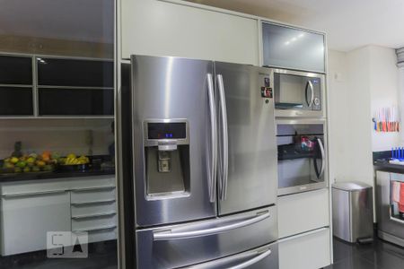 Apartamento à venda com 240m², 3 quartos e 3 vagas Apartamento à venda com 240m², 3 quartos e 3 vagasCozinha