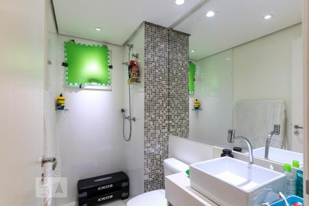 Apartamento à venda com 240m², 3 quartos e 3 vagas Apartamento à venda com 240m², 3 quartos e 3 vagasBanheiro da Suite 2