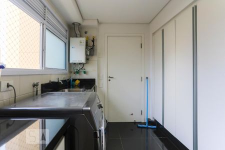Apartamento à venda com 240m², 3 quartos e 3 vagas Apartamento à venda com 240m², 3 quartos e 3 vagasCozinha