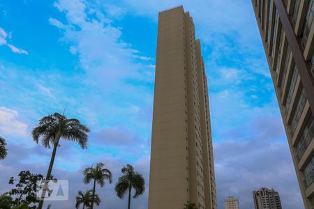 Apartamento à venda com 240m², 3 quartos e 3 vagas Apartamento à venda com 240m², 3 quartos e 3 vagasFachada