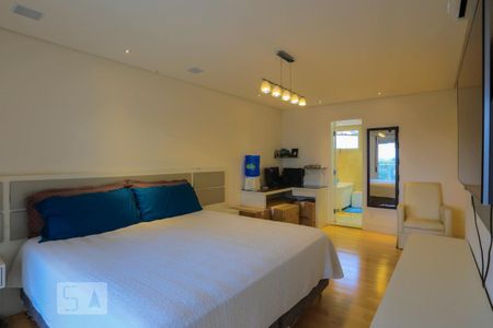 Apartamento à venda com 240m², 3 quartos e 3 vagas Apartamento à venda com 240m², 3 quartos e 3 vagasSuite 3