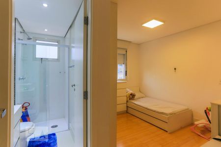 Apartamento à venda com 240m², 3 quartos e 3 vagas Apartamento à venda com 240m², 3 quartos e 3 vagasSuite 1