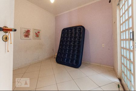 Casa à venda com 175m², 3 quartos e 8 vagasQuarto 2