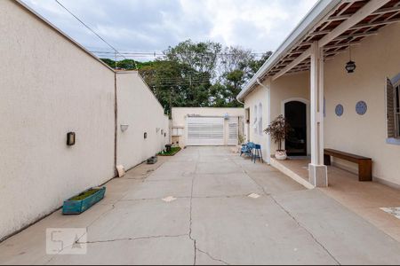 Casa à venda com 175m², 3 quartos e 8 vagasEntrada Portão garagem