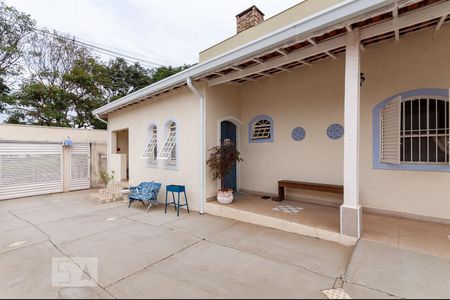 Casa à venda com 175m², 3 quartos e 8 vagasEntrada Portão garagem