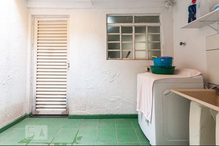 Casa à venda com 175m², 3 quartos e 8 vagasLavanderia