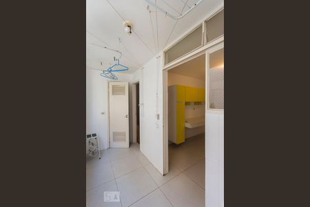 Apartamento à venda com 100m², 2 quartos e 1 vaga Apartamento à venda com 100m², 2 quartos e 1 vagaArea de serviço