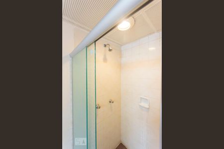 Banheiro de apartamento à venda com 2 quartos, 100m² em Itaim Bibi, São Paulo