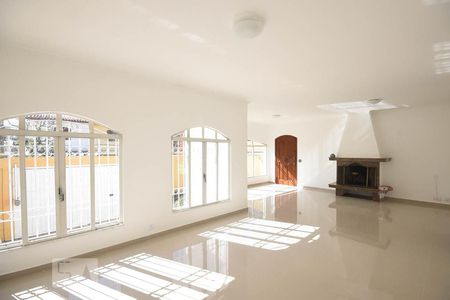 Sala de casa para alugar com 2 quartos, 213m² em Jardim das Vertentes, São Paulo