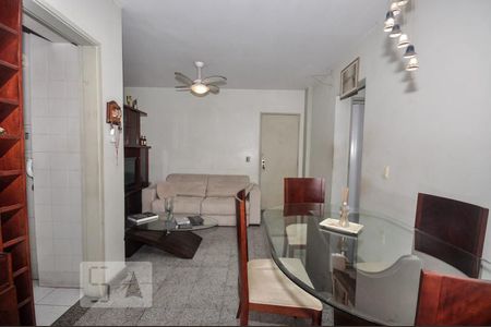 Sala de apartamento para alugar com 2 quartos, 58m² em Pechincha, Rio de Janeiro