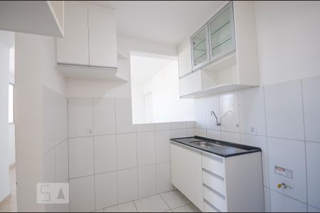 COZINHA de apartamento para alugar com 2 quartos, 47m² em Betânia, Belo Horizonte