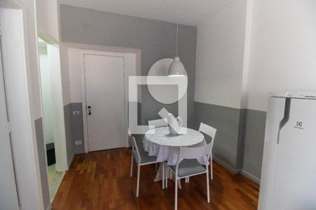 Sala de kitnet/studio para alugar com 1 quarto, 40m² em Icaraí, Niterói