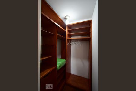 Closet  de kitnet/studio para alugar com 1 quarto, 40m² em Icaraí, Niterói