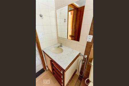 Banheiro social de apartamento para alugar com 3 quartos, 120m² em Setor Bueno, Goiânia