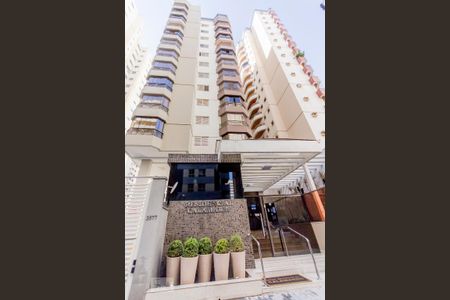 Fachada de apartamento para alugar com 3 quartos, 120m² em Setor Bueno, Goiânia