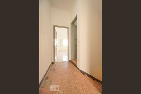 Casa para alugar com 150m², 3 quartos e sem vagaCorredor primeiro andar