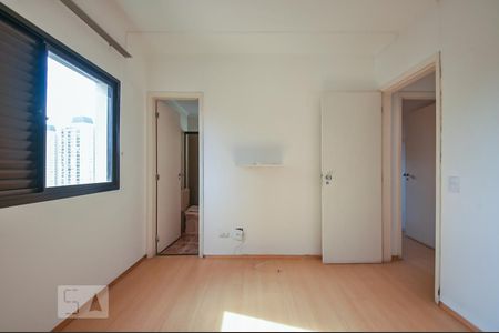 Apartamento à venda com 80m², 3 quartos e 2 vagas Apartamento à venda com 80m², 3 quartos e 2 vagasSuíte