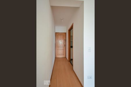 Apartamento à venda com 80m², 3 quartos e 2 vagas Apartamento à venda com 80m², 3 quartos e 2 vagasHall de entrada