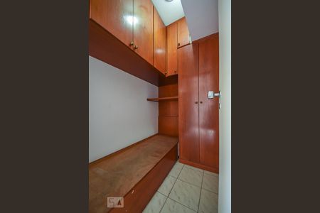 Apartamento à venda com 80m², 3 quartos e 2 vagas Apartamento à venda com 80m², 3 quartos e 2 vagasQuarto de serviço