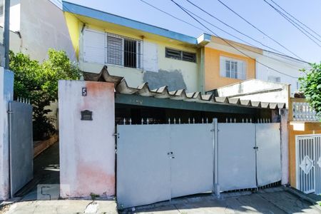 Casa à venda com 180m², 3 quartos e 2 vagasFachada