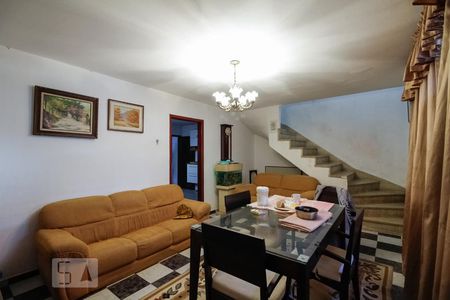 Sala de casa à venda com 3 quartos, 180m² em Vila Polopoli, São Paulo