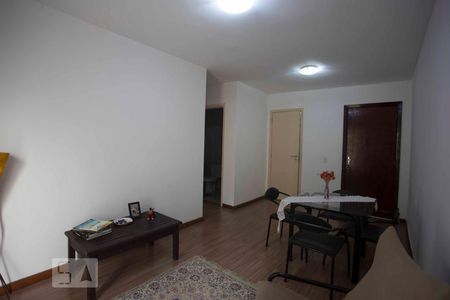 sala de apartamento para alugar com 2 quartos, 66m² em Badu, Niterói