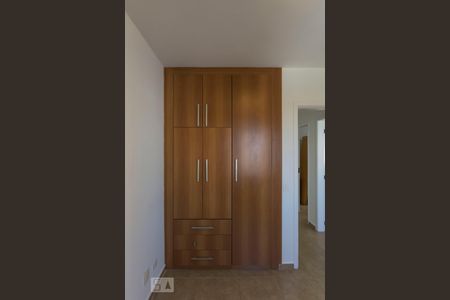 Quarto 3 (Armários) de apartamento à venda com 3 quartos, 56m² em Vila Gumercindo, São Paulo
